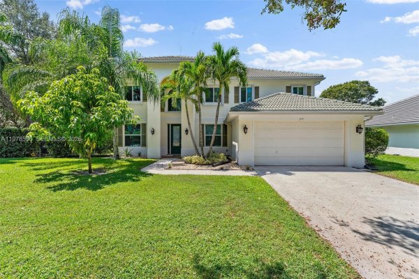 1019 N Egret Cir Jupiter, FL 33458