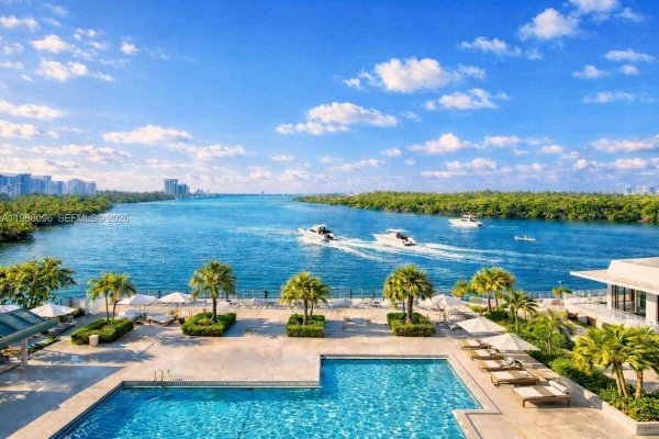 300 Bayview Dr #1107 Sunny Isles Beach, FL 33160