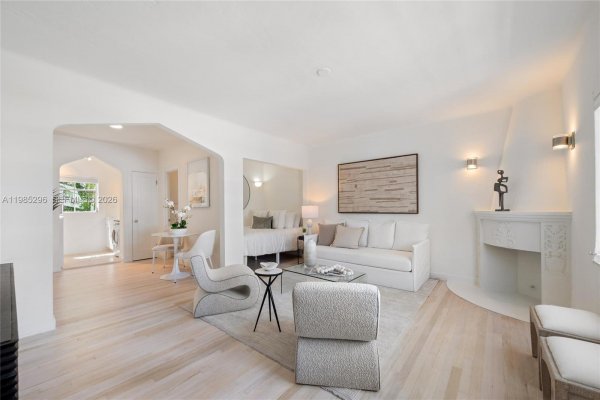 750 Espanola Way #8 Miami Beach, FL 33139