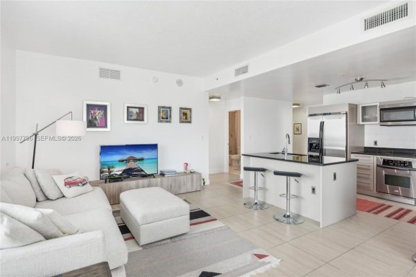 1900 N Bayshore Dr #1511 Miami, FL 33132