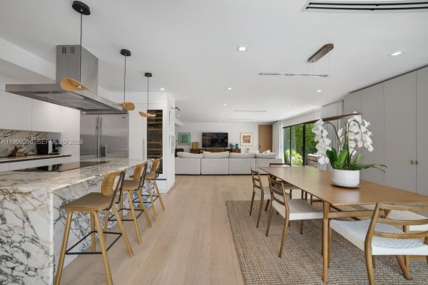 70 Samana Dr Miami, FL 33133