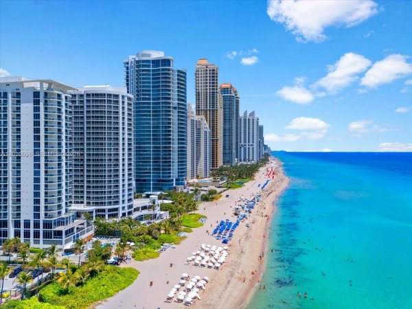 17375 Collins Ave #1508 Sunny Isles Beach, FL 33160