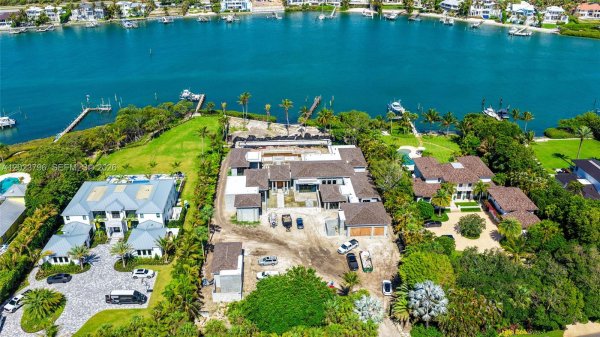 508 S Beach Rd Jupiter Island, FL 33455