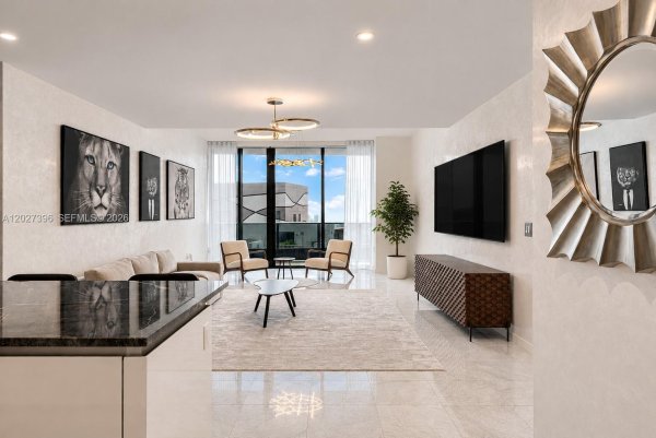 1000 Brickell Plz #PH5203 Miami, FL 33131