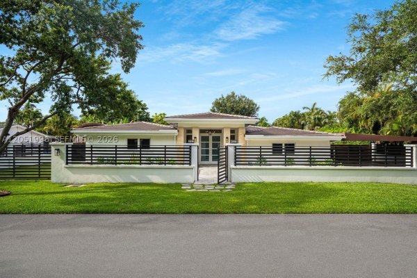 6370 SW 144th St Coral Gables, FL 33158