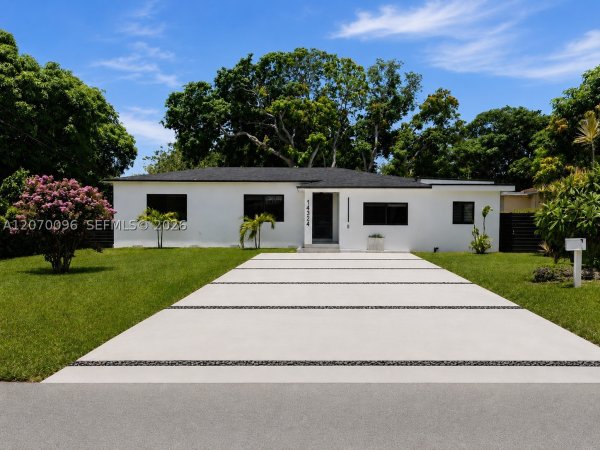 14324 Garden Dr Miami, FL 33168
