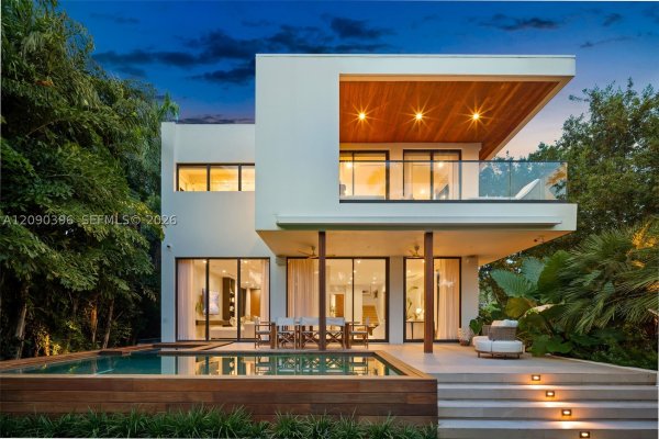 5701 N Bay Rd Miami Beach, FL 33140