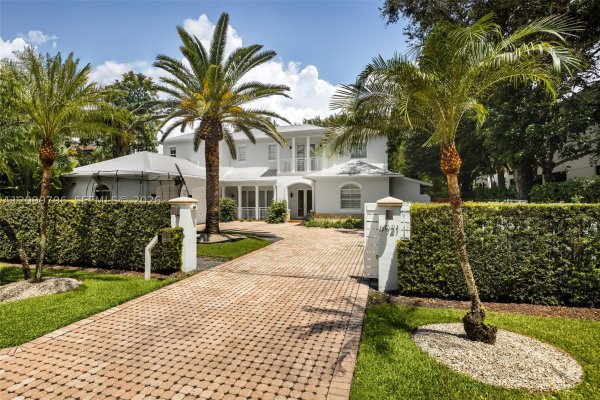6021 SW 81st St South Miami, FL 33143