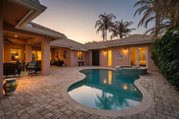 9078 Castle Harbour Vero Beach, FL 32963