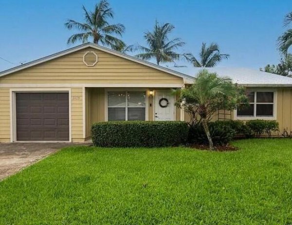 6435 Foster Jupiter, FL 33458