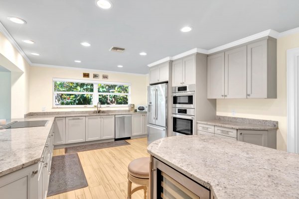 500 Gardenia Vero Beach, FL 32963