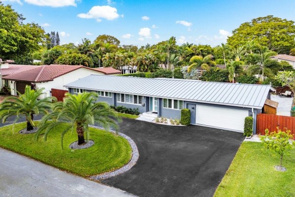 2625 NE 27th Fort Lauderdale, FL 33306