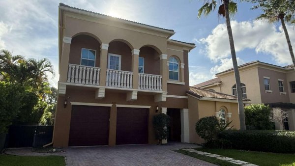9190 Nugent West Palm Beach, FL 33411