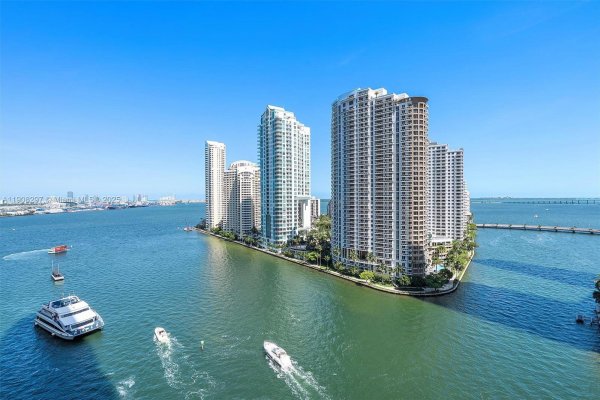 300 Biscayne Blvd Way #1604 Miami, FL 33131