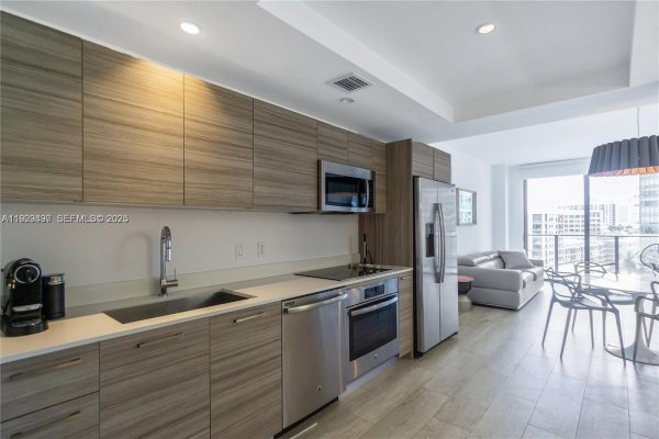121 NE 34th St #1203 Miami, FL 33137