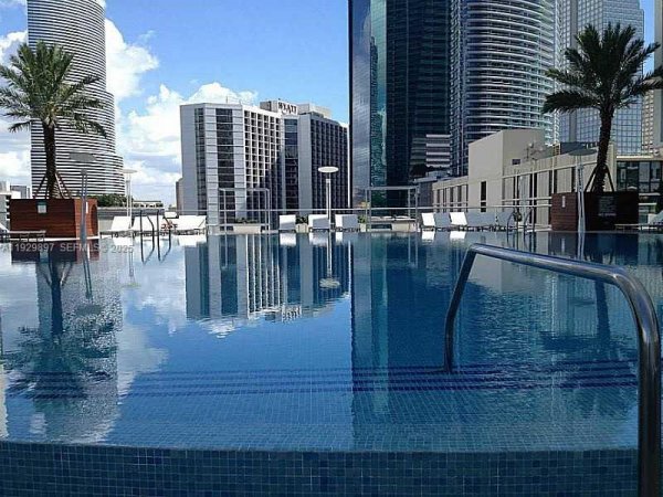 500 Brickell Ave #2303 Miami, FL 33131