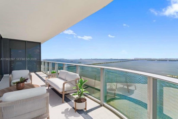 700 NE 24th #4907 Miami, FL 33137