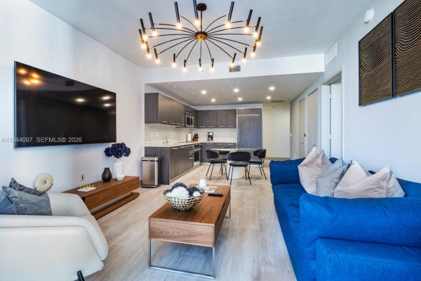 55 SW 9th St #3010 Miami, FL 33130