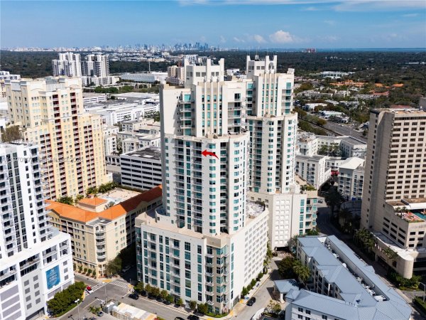 9066 SW 73rd Ct #2008 Miami, FL 33156