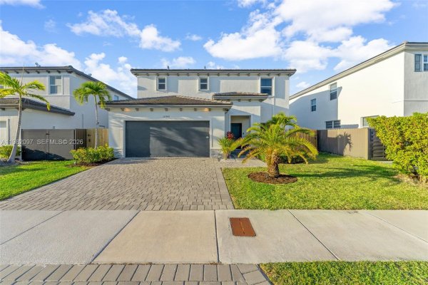 12741 SW 213th Ter Miami, FL 33177