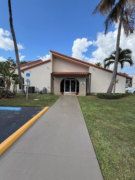 6045 NW 186th St #115 Hialeah, FL 33015