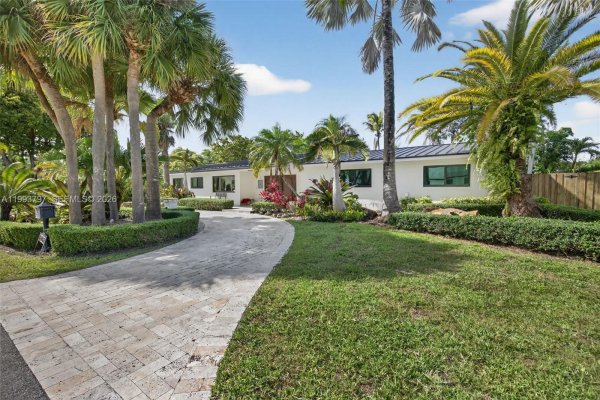 8125 SW 184th Ter Cutler Bay, FL 33157