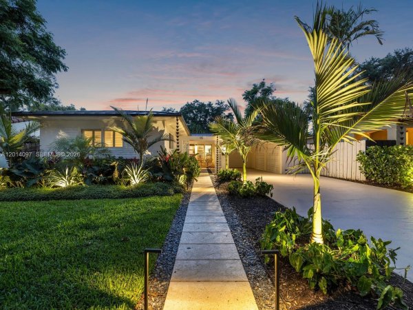 115 NE 88th St El Portal, FL 33138