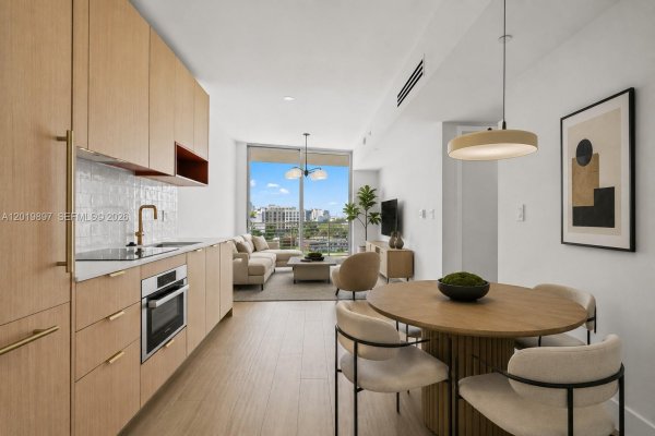 90 NE 32nd St #627 Miami, FL 33137