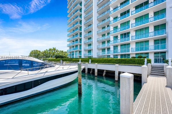 7928 East Dr #1804 North Bay Village, FL 33141