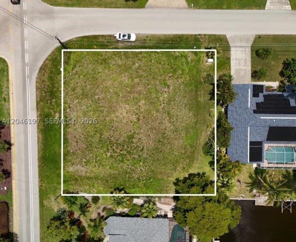 2014 Everest Pkwy Cape Coral, FL 33904