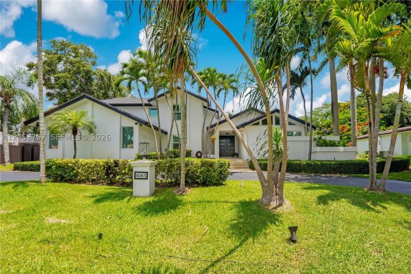 8265 SW 176th Ter Palmetto Bay, FL 33157