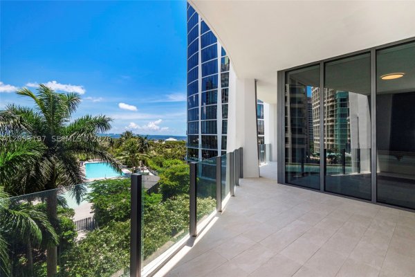 2821 S Bayshore Dr #7B Coconut Grove, FL 33133