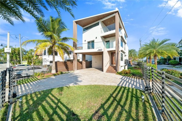 5601 N Ocean Dr Hollywood, FL 33019