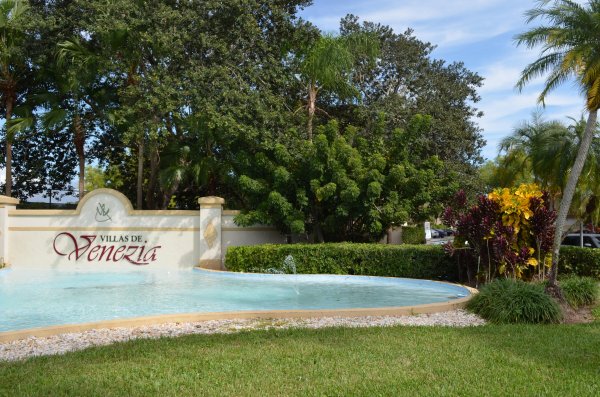 9780 Nob Hl #9780 Sunrise, FL 33351