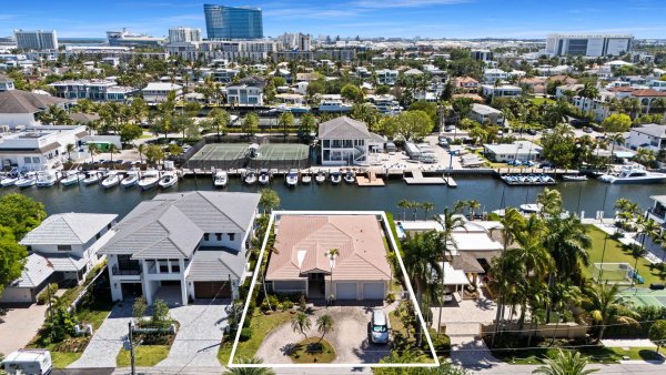 1630 SE 11th Fort Lauderdale, FL 33316