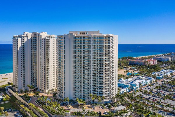 2700 N Ocean #Ph-1b Riviera Beach, FL 33404
