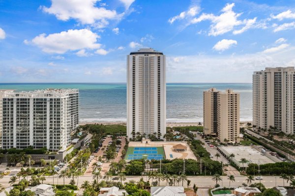 3000 N Ocean Dr #17d Riviera Beach, FL 33404