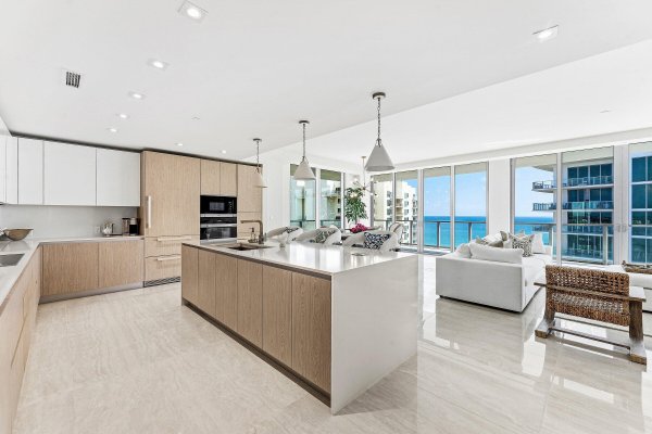 3100 N Ocean #1702p Singer Island, FL 33404