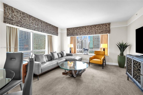 1435 Brickell Ave #3012 Miami, FL 33131