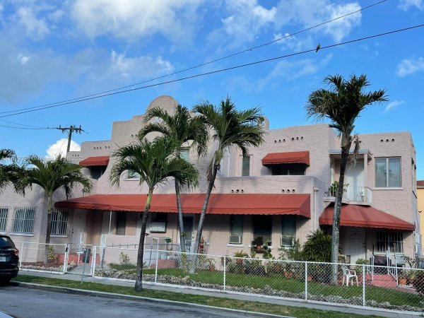 829 SW 19th Ave Miami, FL 33135