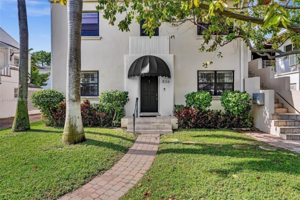 836 W 40th St Miami Beach, FL 33140