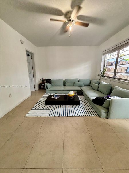 325 Fernwood Rd #5 Key Biscayne, FL 33149