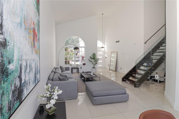 5901 NW 110th Ct Doral, FL 33178