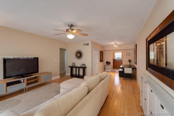 Undisclosed Address Bay Harbor Islands, FL 33154