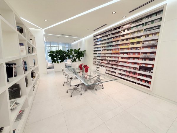 4250 Biscayne Blvd #1014 Miami, FL 33137