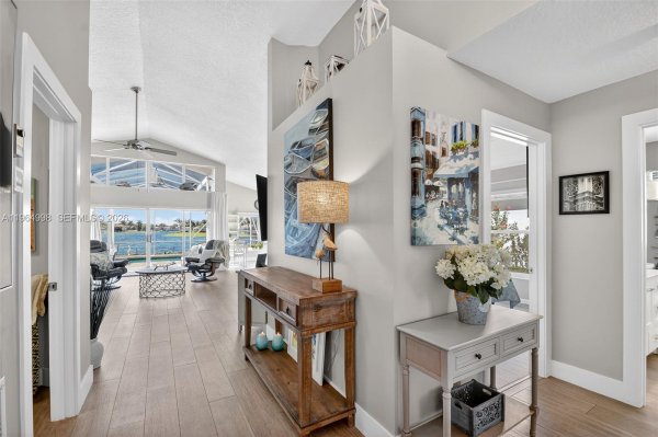 7599 Santee Ter Lake Worth, FL 33467