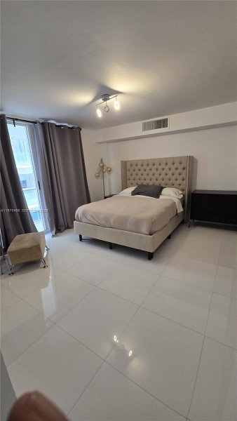 9195 Collins Ave #406 Surfside, FL 33154