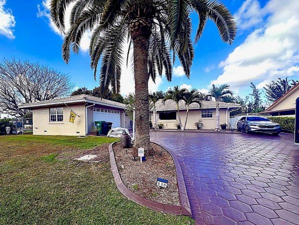 530 SW 136th Pl Miami, FL 33184