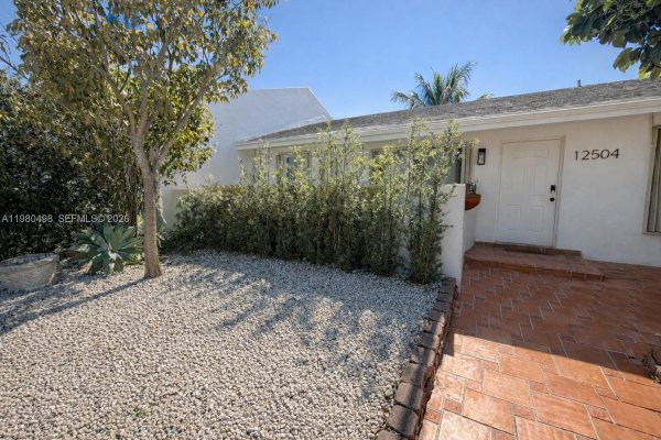 12504 SW 112th Ter Miami, FL 33186