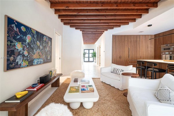 1735 Michigan Ave Miami Beach, FL 33139